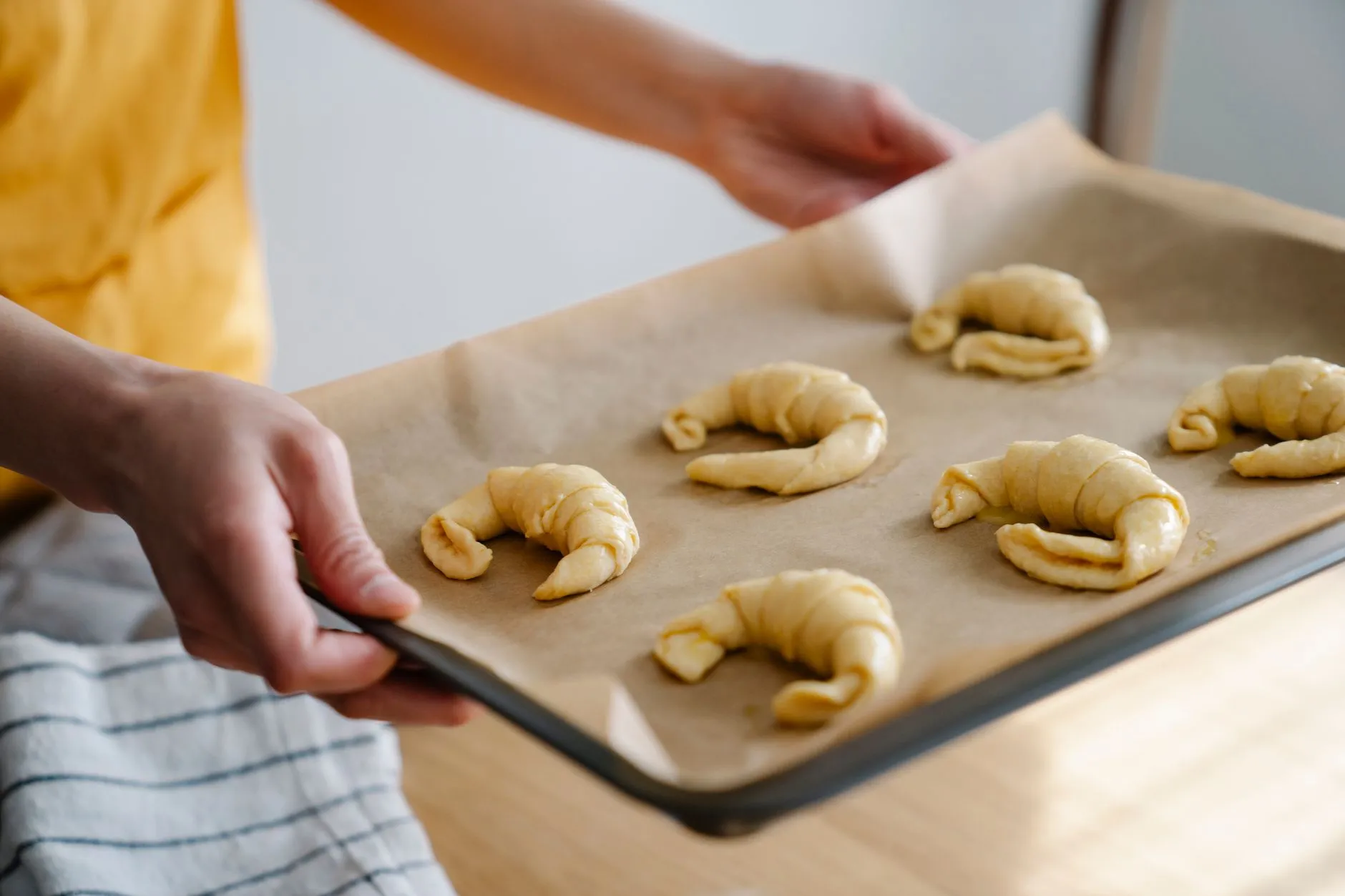 烘焙纸与厨房用纸的区别:餐饮企业采购前需了解的材质要点正文配图 1